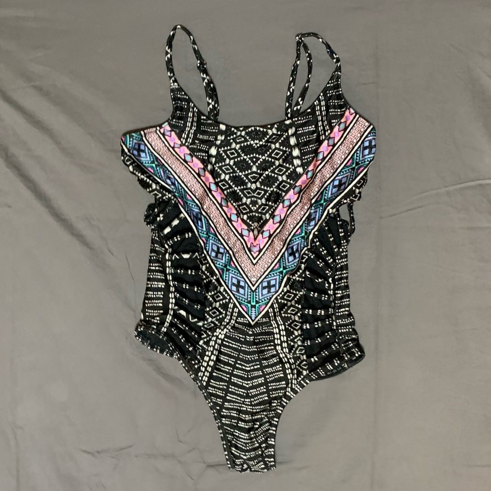No Boundaries 1-piece Swimsuit